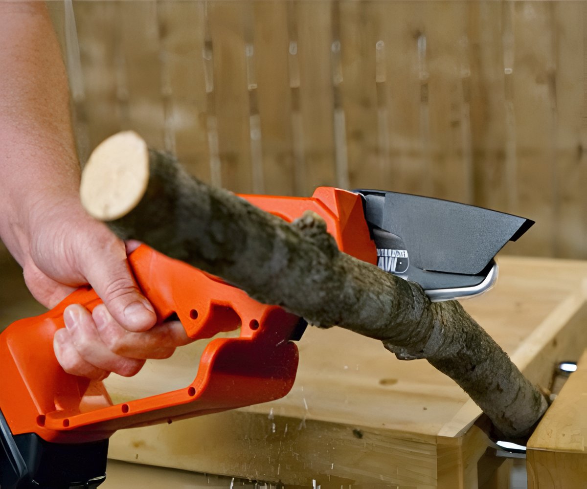 Minichain Saw a 79,99€ packshot