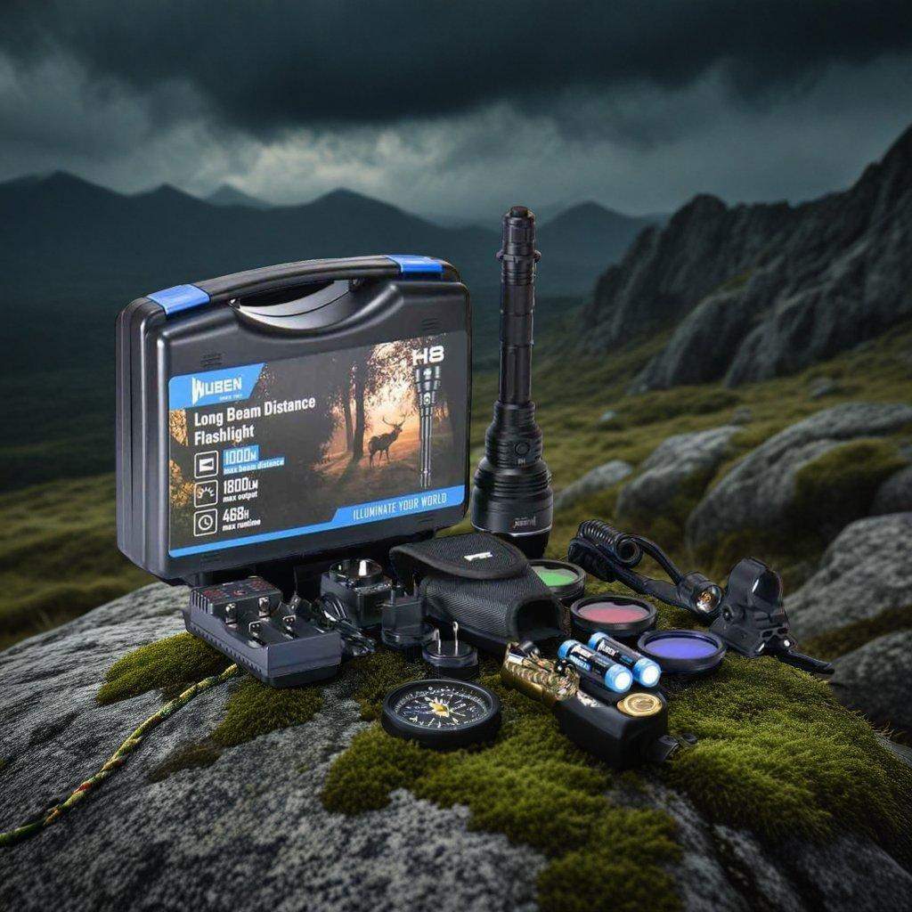 TACTICAL LED FLASHLIGHT packshot