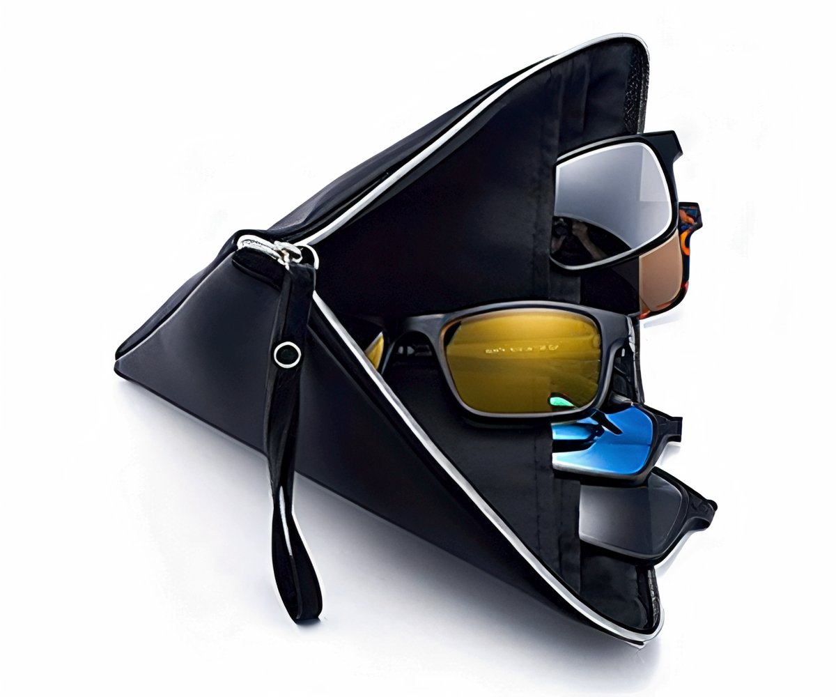 Glasses with Interchangeable Lenses a 248 LEU packshot