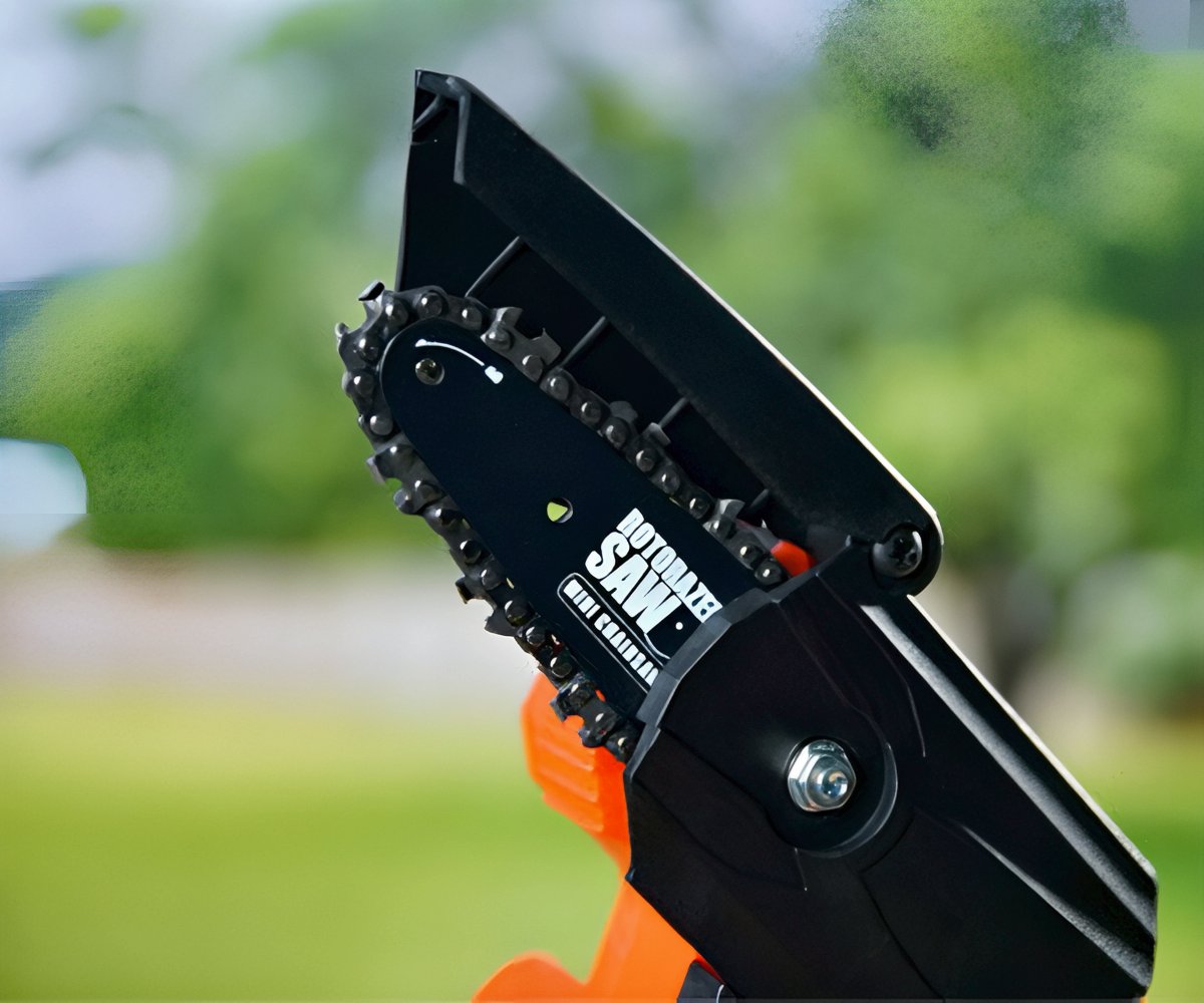 Minichain Saw a 447 LEU packshot