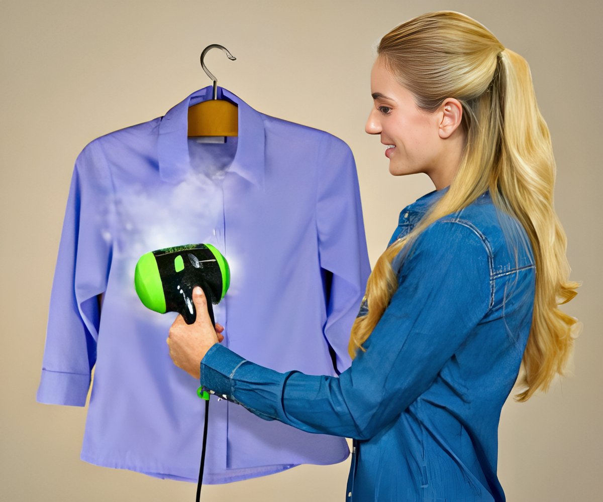 V Cloud Steamer a 248 LEU packshot